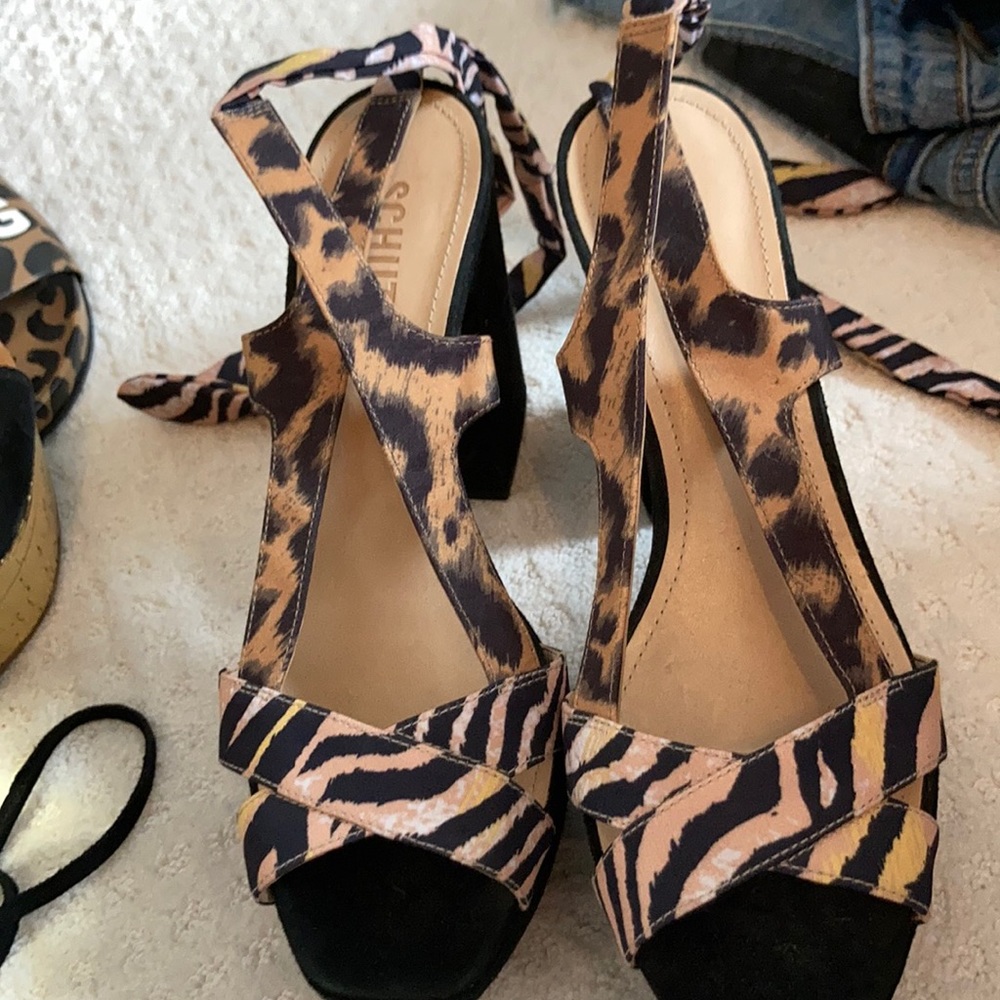 Wedge shoe animal print